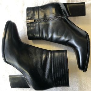 Black Annie Klein boots size 9 M